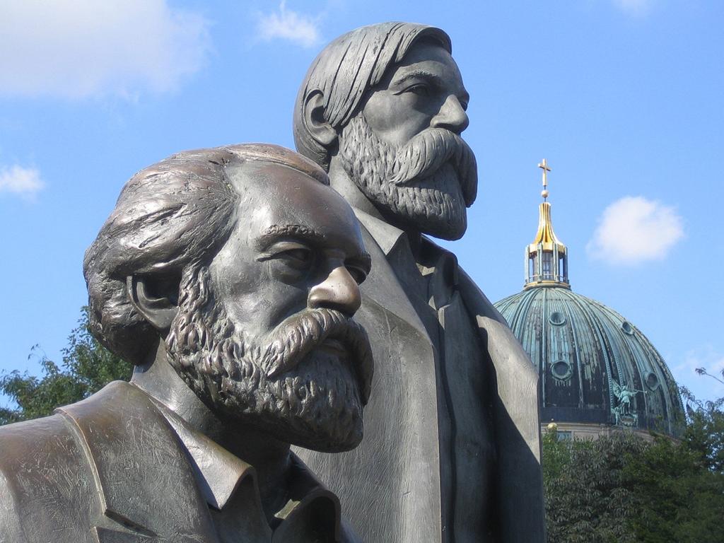 Karl Marx Friedrich Engels Denkmal